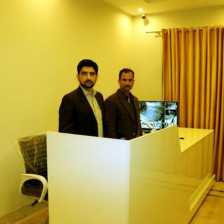 Hayat Grand Guest House Islamabad Exteriör bild