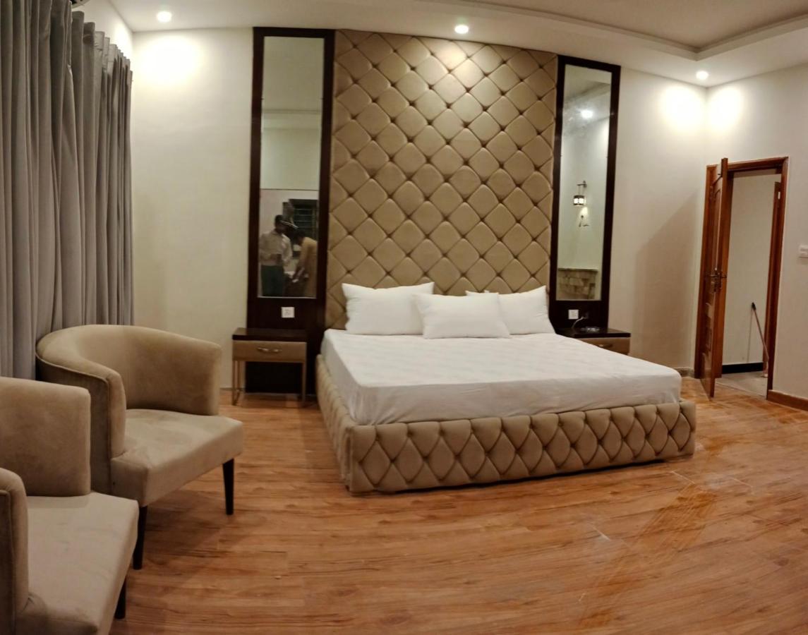 Hayat Grand Guest House Islamabad Exteriör bild